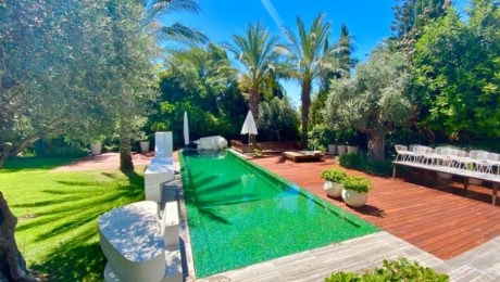 CAE050 Villa with Beautiful Outdoor Sace