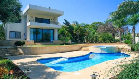 Small Villa with Swimming Pool