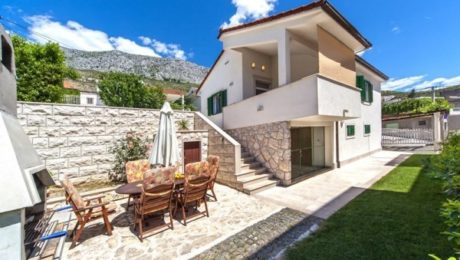 main villa view