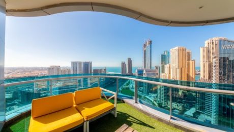 Grand 3BR Apartment Overlooking Marina Waterway