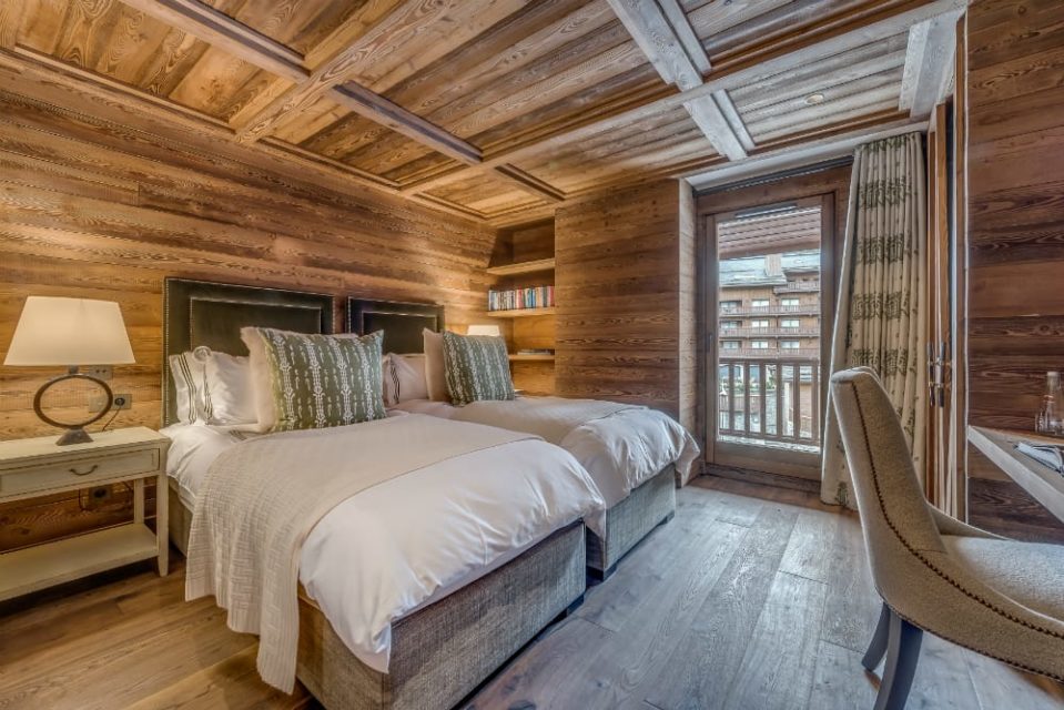 15 bedroom