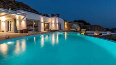 ENCHANTING CELESTIAL VILLA LOCATED IN AGIOS IOANNIS