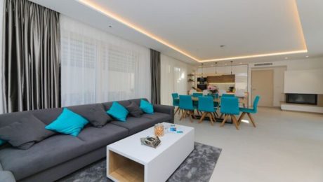 SPECIAL CERULEAN VILLA WITH THE CALM BREEZE OF SUPETAR