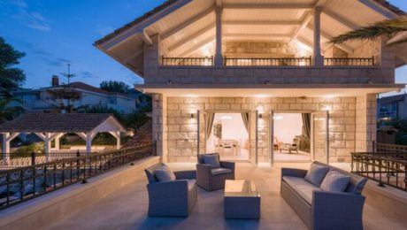 SUPERB DELIGHTFUL VILLA WITH STUNNING SEA VIEWS