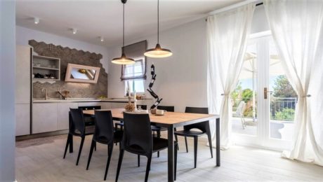 SWEET BEACHFRONT VILLA OF SUMARTIN