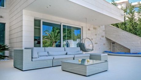 WHITE STONE VILLA WITH HIGH-END POOL