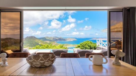 VIBRANT CLOUDS VILLA WITH EXCITING PANORAMIC VIEWS