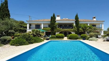 GRAND ELEGANT VILLA SURROUNDED BY LOVELY GARDENS
