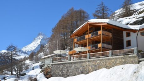 UNIQUE FREESTANDING CHALET WITH SPECTACULAR VIEWS